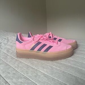 Pink Gazelle Bold